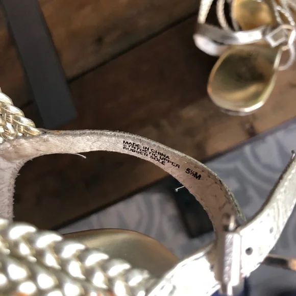 Michael Kors gold strappy wedge 5.5 - Picture 7 of 8